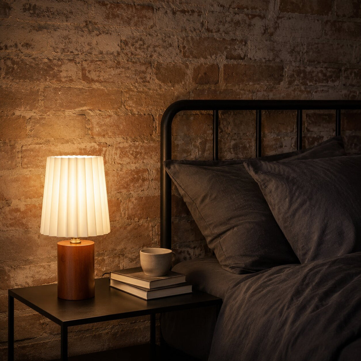 Solid Wood Pleated Table Lamp