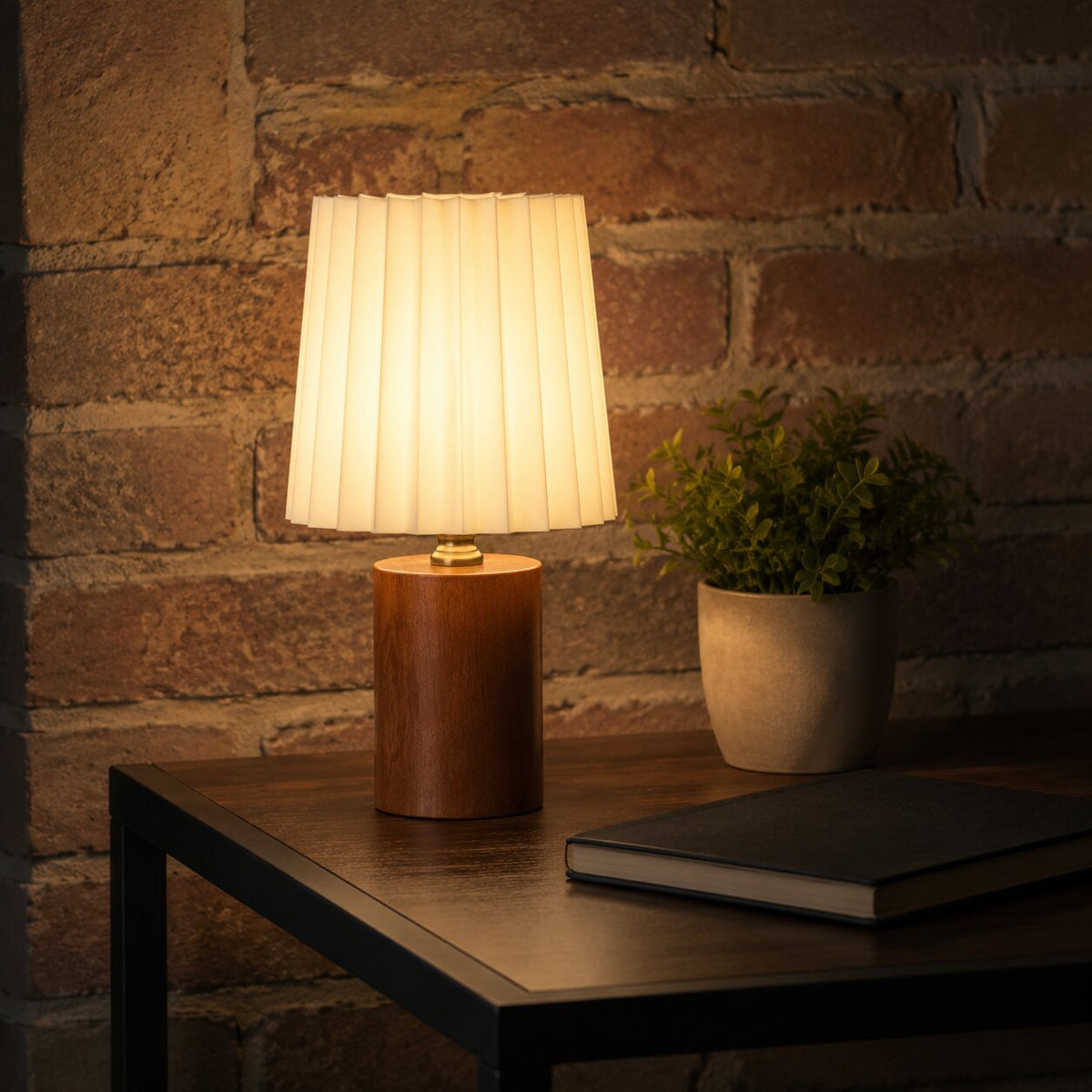 Solid Wood Pleated Table Lamp